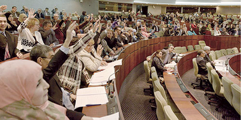 Das algerische Parlament stimmt dem Gesetz zu – ohne die Stimmen islamischer Parteien. Das algerische Parlament stimmt dem Gesetz zu – ohne die Stimmen islamischer Parteien.