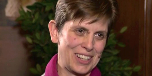 Libby Lane ist die erste Bischöfin der anglikanischen Kirche von England. Libby Lane ist die erste Bischöfin der anglikanischen Kirche von England.