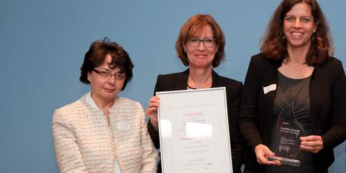 Siegerinnen aus Freiburg: Snezana Sever, Regina Gensler und Frauenbeauftragte Simone Thomas (v.l.). Siegerinnen aus Freiburg: Snezana Sever, Regina Gensler und Frauenbeauftragte Simone Thomas (v.l.).