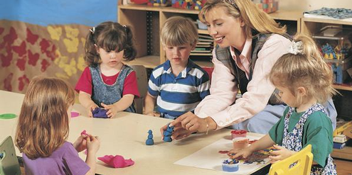 Zürcher Kindergärtnerinnen haben erfolglos höhere Löhne gefordert. Zürcher Kindergärtnerinnen haben erfolglos höhere Löhne gefordert.