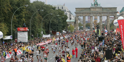 Marathon-Läuferinnen und -Läufer – hier in Berlin – laufen unterschiedlich. Marathon-Läuferinnen und -Läufer – hier in Berlin – laufen unterschiedlich.