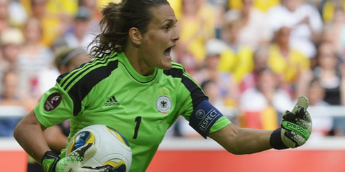 Weltfussballerin Nadine Angerer gehörte zu den Klägerinnen gegen die Fifa. Weltfussballerin Nadine Angerer gehörte zu den Klägerinnen gegen die Fifa.