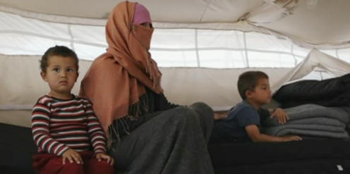Diese deutsche Mutter, die im IS-Gebiet lebte, will mit ihren Kindern zurück nach Deutschland. Diese deutsche Mutter, die im IS-Gebiet lebte, will mit ihren Kindern zurück nach Deutschland.