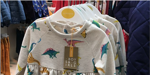 John Lewis etikettiert Kinderkleider neu geschlechtsneutral. John Lewis etikettiert Kinderkleider neu geschlechtsneutral.