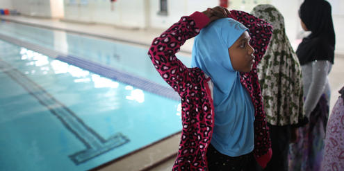 Für Frauen reservierte Stunden in öffentlichen Schwimmbädern beurteilen Frauen unterschiedlich. Für Frauen reservierte Stunden in öffentlichen Schwimmbädern beurteilen Frauen unterschiedlich.