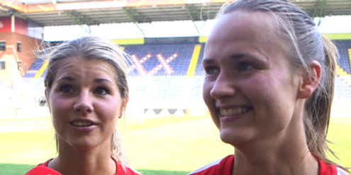 Erfreut: Die norwegischen Nationalspielerinnen Andrine Hegerberg und Caroline Graham Hansen (v.l.). Erfreut: Die norwegischen Nationalspielerinnen Andrine Hegerberg und Caroline Graham Hansen (v.l.).
